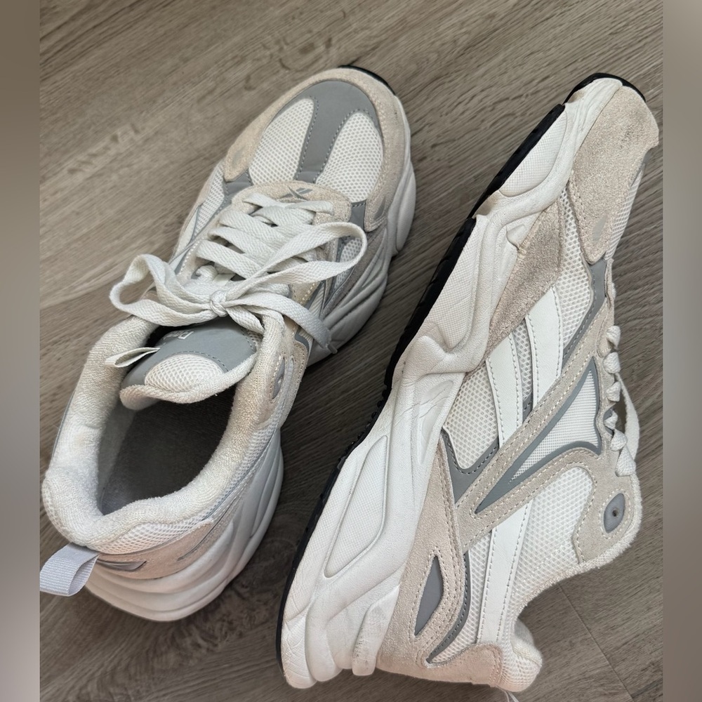 Puma White and Gray Athletic Shoes